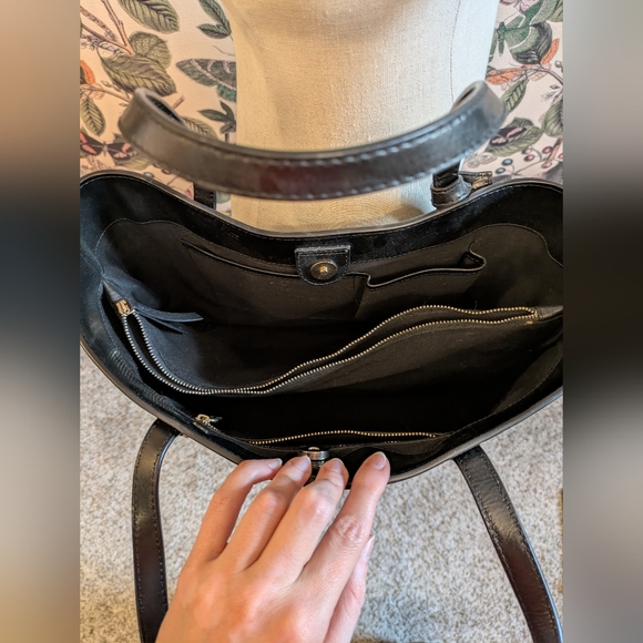 Petite Mendigote Black Leather Tote Bag - Picture 4 of 6